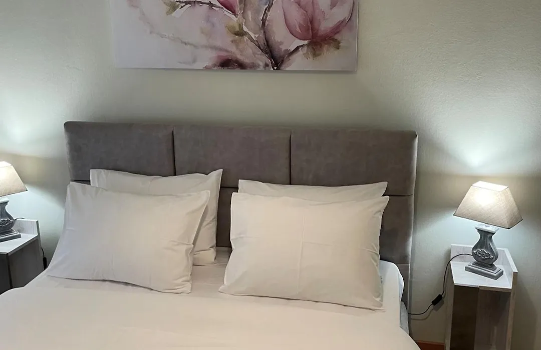 Spacious Apartment Near Panormou Metro-1