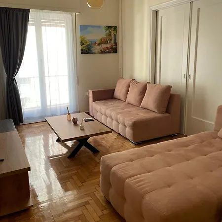 Spacious Apartment Near Panormou Metro-3