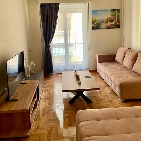 Spacious Apartment Near Panormou Metro-2